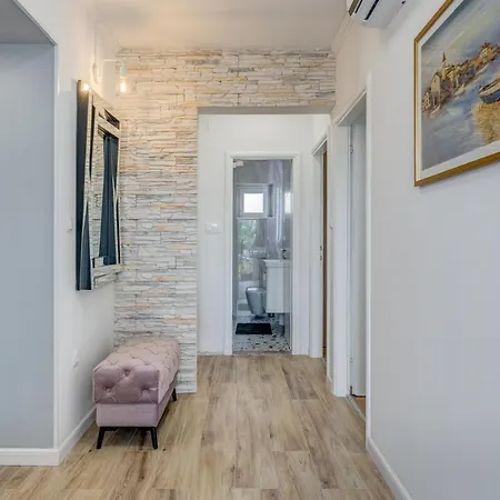 Da Da Apartment