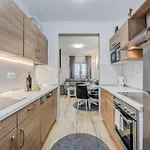 Da Da Apartmán Kaštela