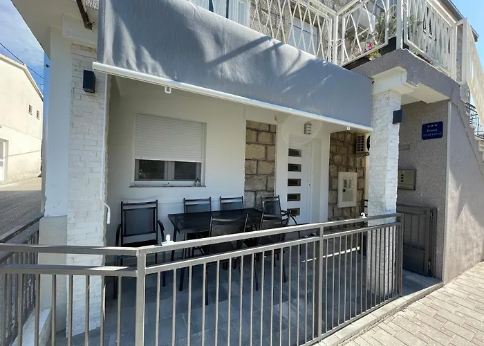 Da Da Apartment
